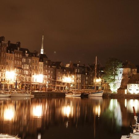 Escapade Au Coeur De Honfleur Avec Parking Prive Et Vue Panoramique Apartment ภายนอก รูปภาพ